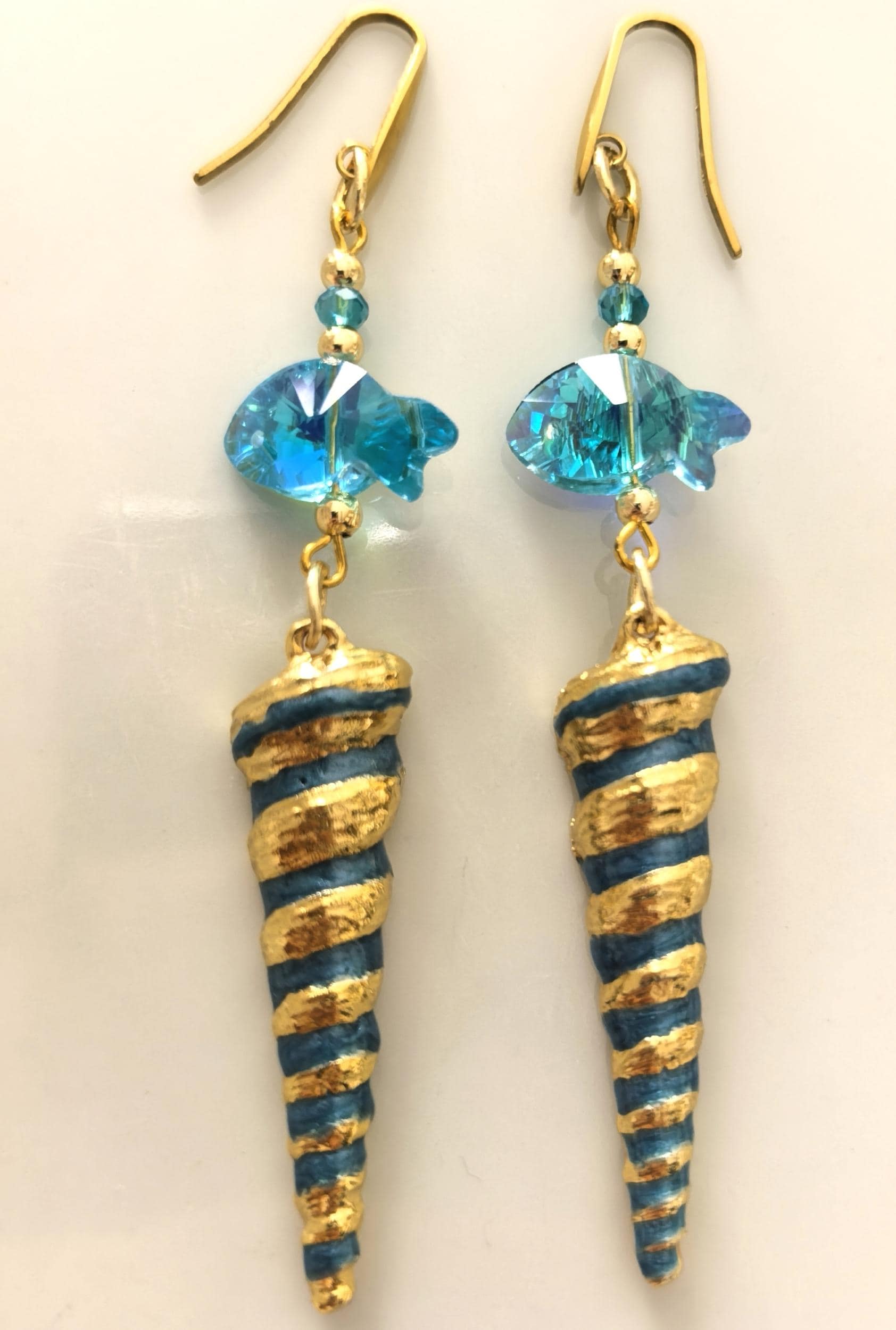 Earrings – Dangling Fish & Seashell Charms – ThinBlack® Ocean Edition