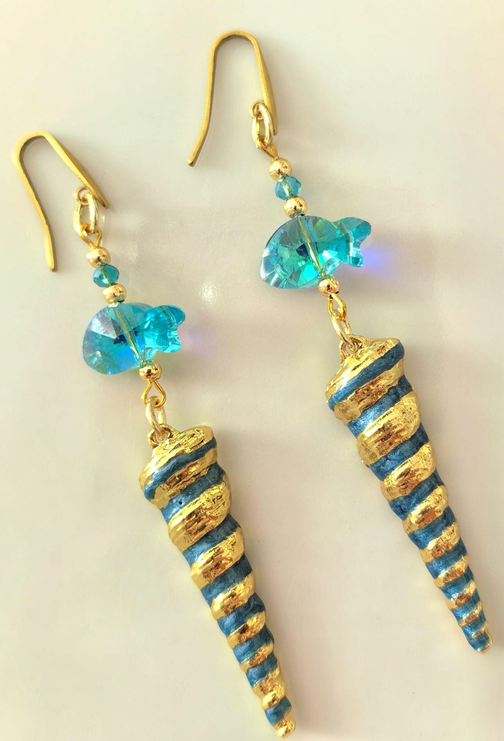 Earrings – Dangling Fish & Seashell Charms – ThinBlack® Ocean Edition