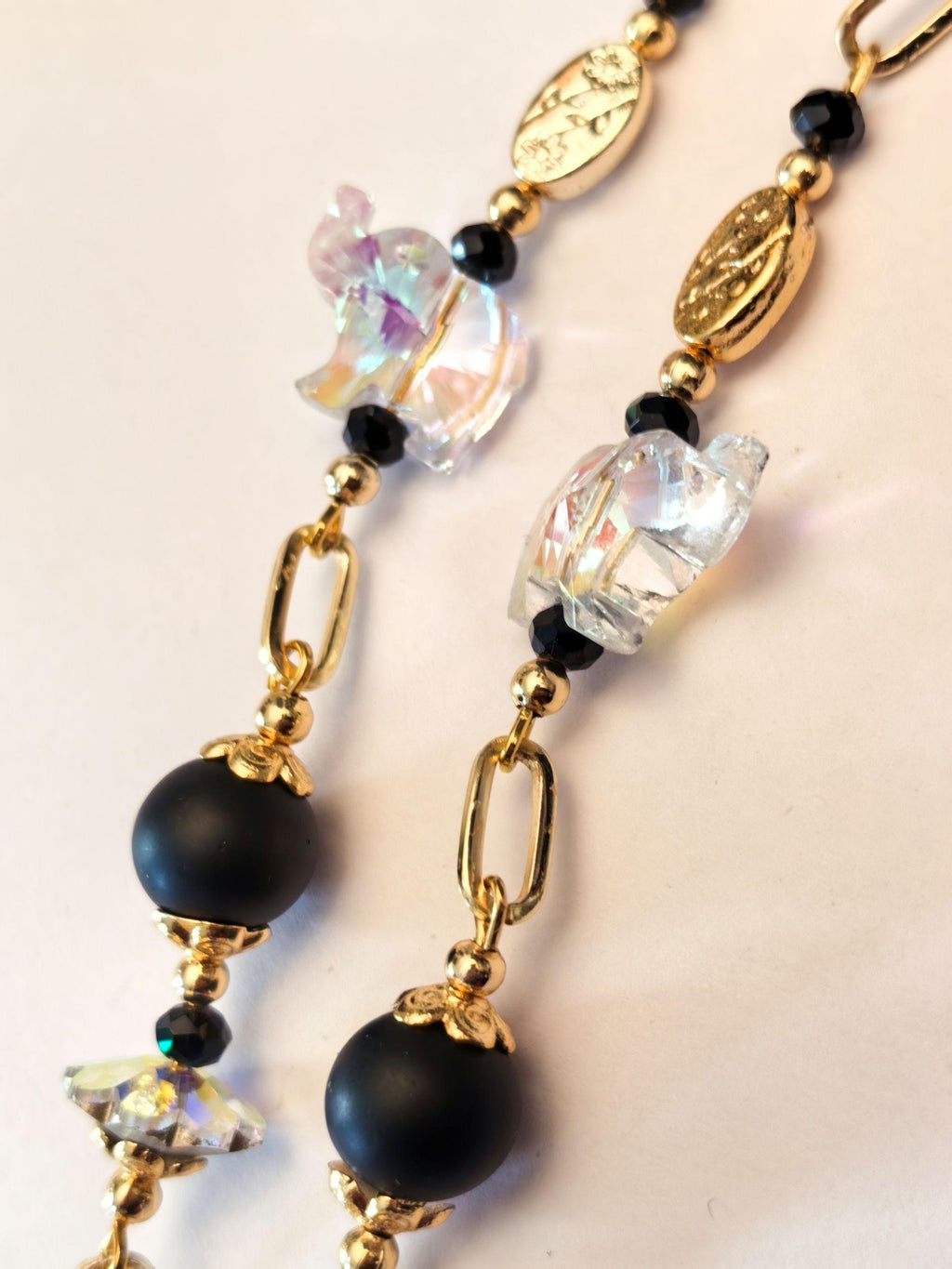 Glasses Chain – Handmade Onyx & Crystal with Elephant Talisman – Gold Plated – ThinBlack® Symbolic Edition