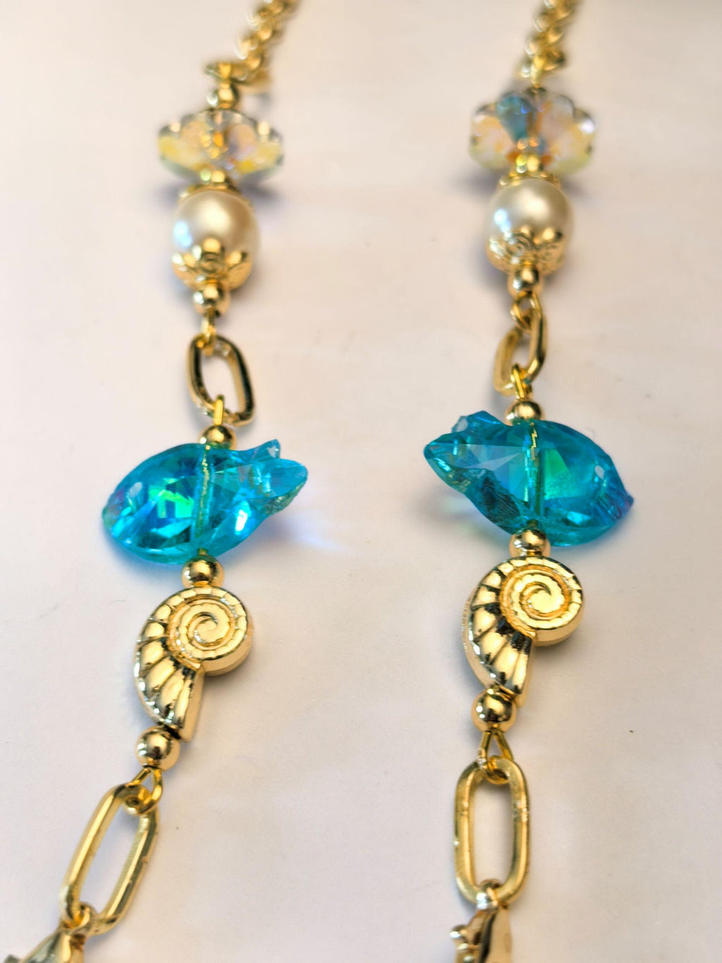 Glasses Chain – Blue Crystal Fish with Pearl & Gold Plated Accents – Power Stones Collection