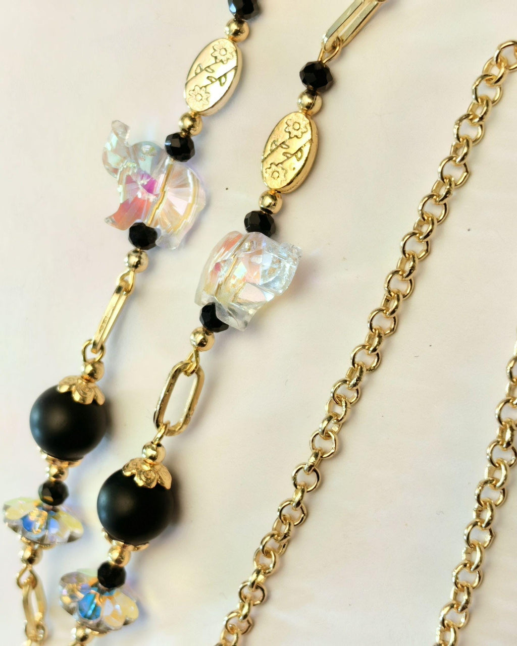 Glasses Chain – Handmade Onyx & Crystal with Elephant Talisman – Gold Plated – ThinBlack® Symbolic Edition