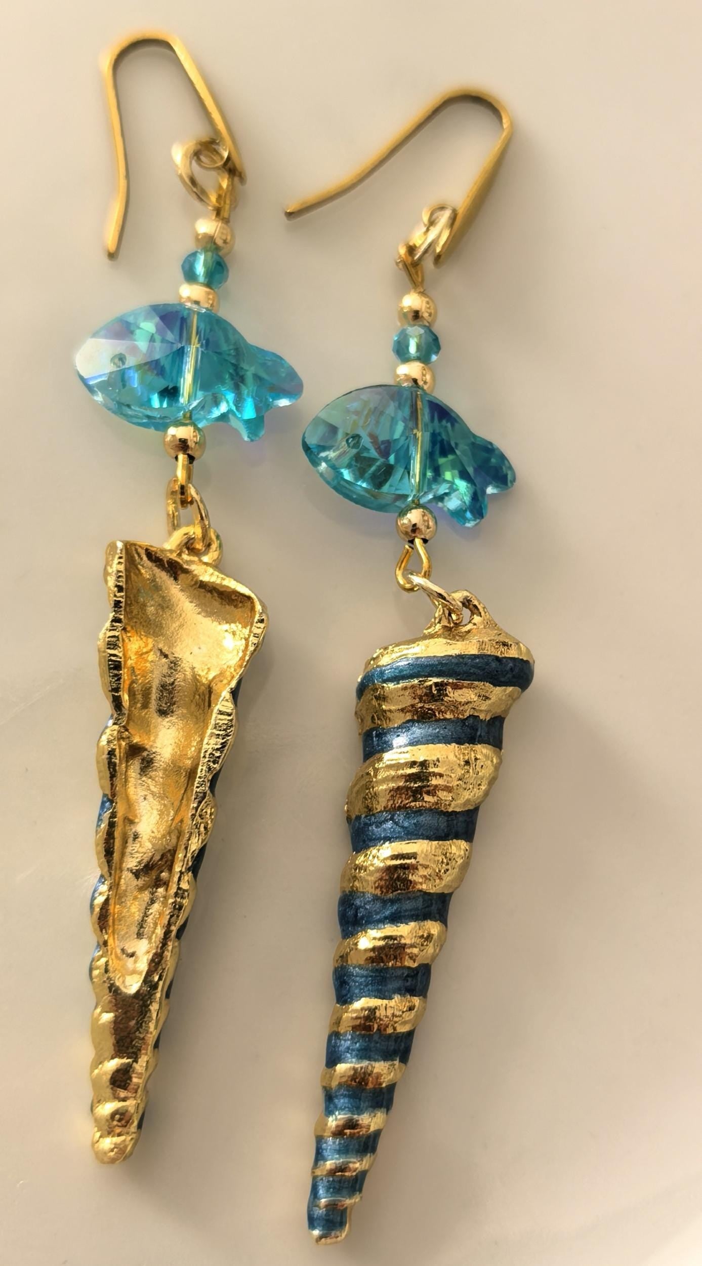 Earrings – Dangling Fish & Seashell Charms – ThinBlack® Ocean Edition