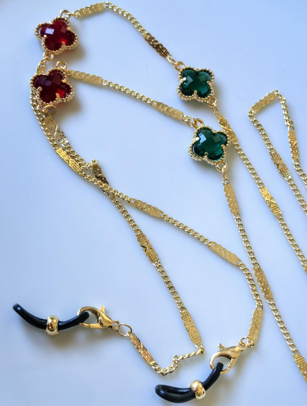 Glasses Chain – Lucky Clover Charm with Gold Plated Chain – ThinBlack® New Year Edition