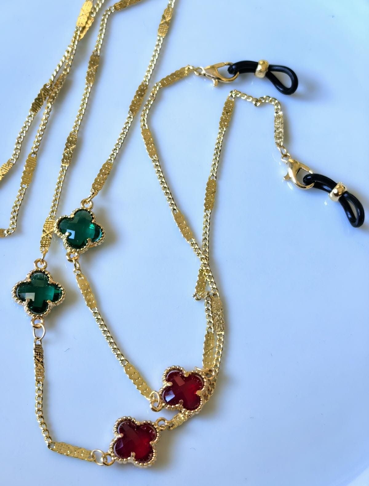 Glasses Chain – Lucky Clover Charm with Gold Plated Chain – ThinBlack® New Year Edition