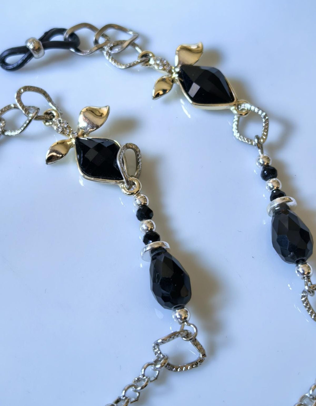 Glasses Chain – Silver Plated with Zircon Ribbon Design – ThinBlack® Elegant Edition