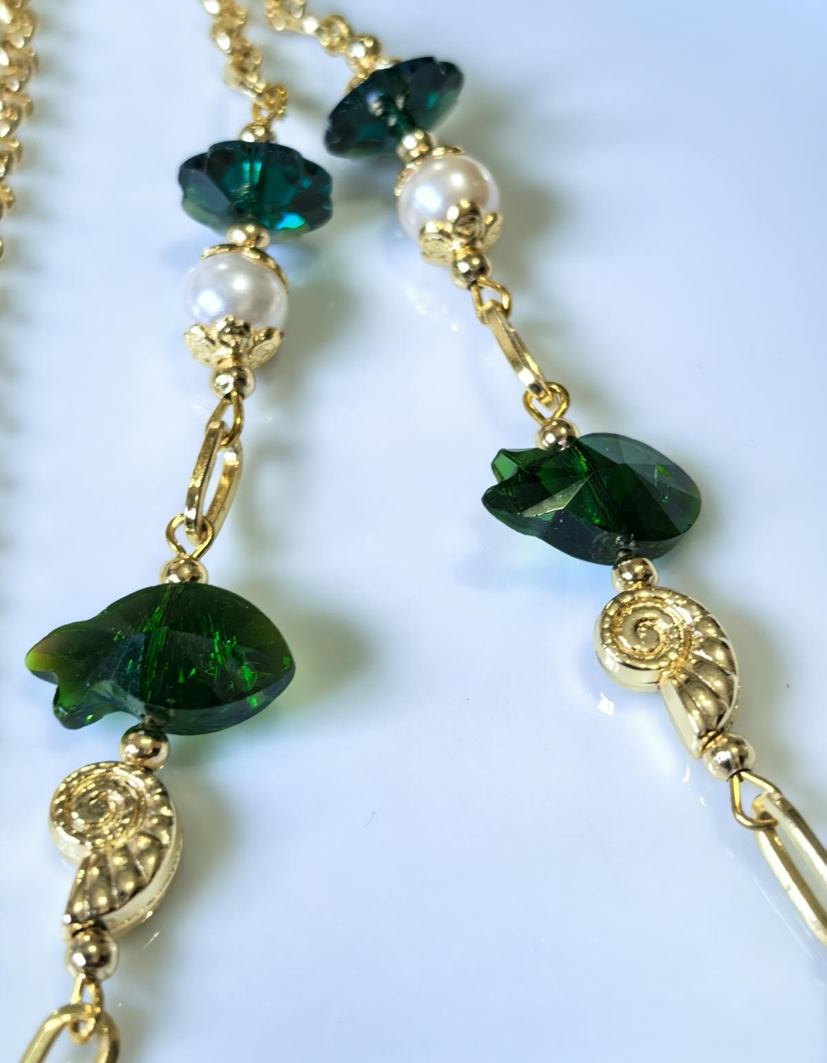 Glasses Chain – Gold Plated with Green Crystal Beads, Pearls & Fish Charm – ThinBlack® Ocean Edition