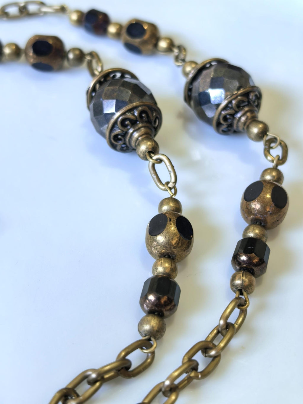 Vintage Style Eyeglass Chain – Filigree Beads & Black Crystals