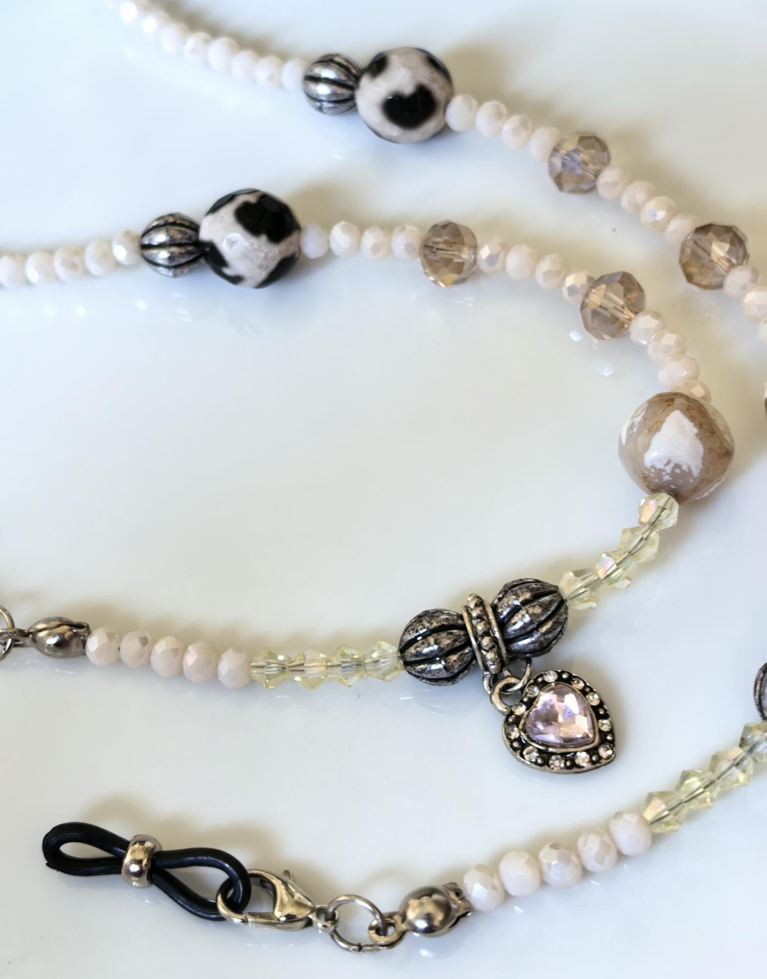 THINBLACK® Eyeglass Holder – Agate Stone, Pink Heart Charm & Silver-Tone Accents
