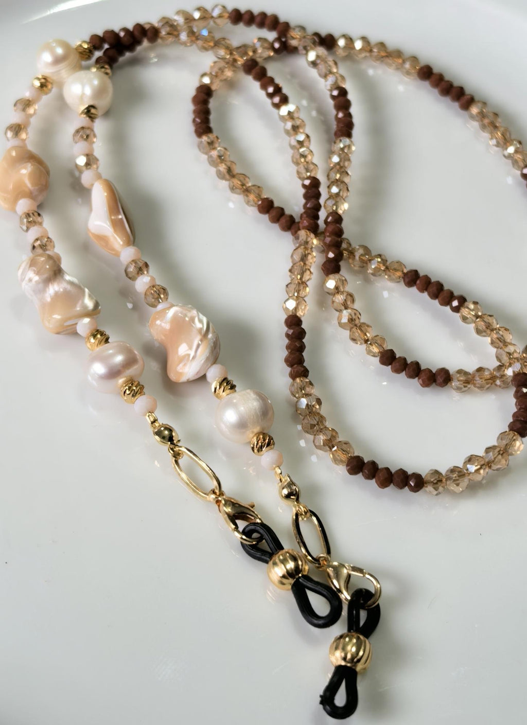 THINBLACK® Eyeglass Holder – Natural Pearl & Crystal Beads