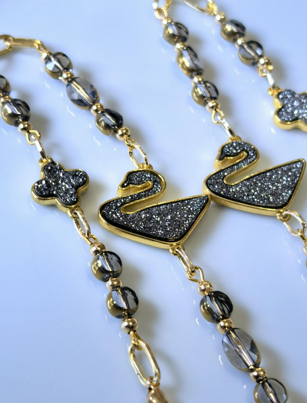 Eyeglass Chain – Black Swan Pendant with Crystal Beads | THINBLACK® Design